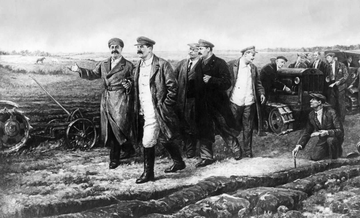 Un dipinto di K. Finogenov di J. V. Stalin, G. K. Ordjonikidze, M. I. Kalinin, L. M. Kaganovich e A. A. Zhdanov sul campo sperimentale dell