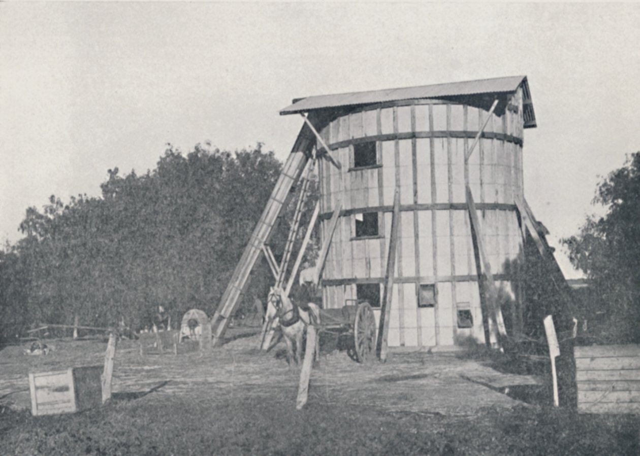 Un silo, vicino a Mildura, Victoria, 1923 da Unbekannt
