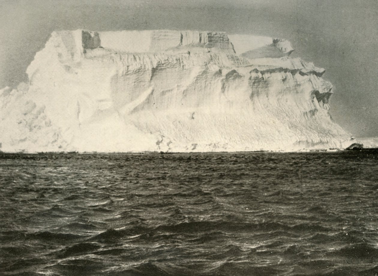 Un iceberg tabulare di tipica forma antartica, c1908, 1909 da Unbekannt