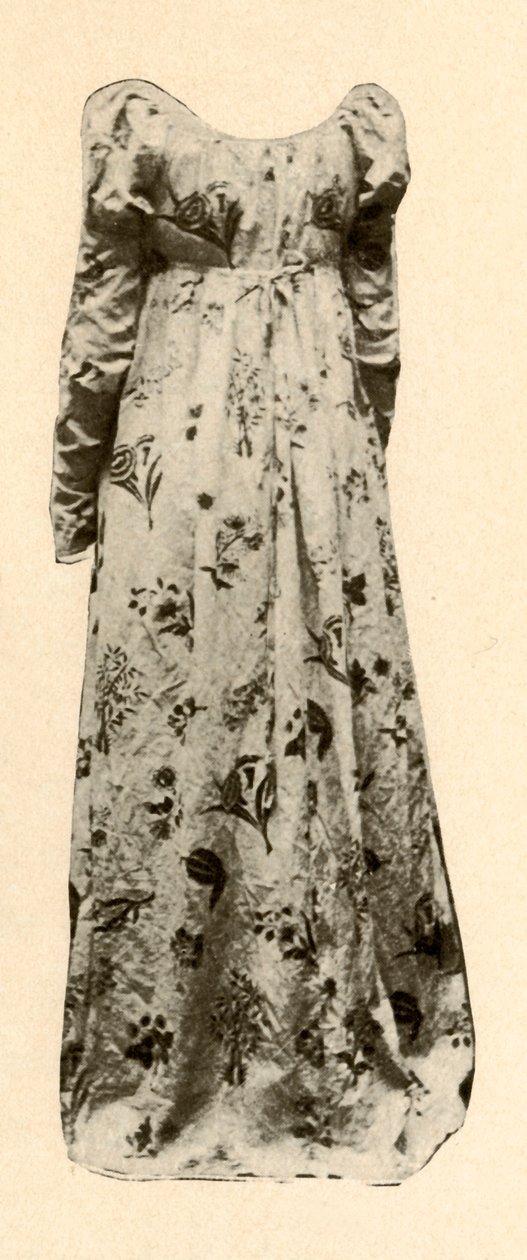 Un abito di chintz lucido color buff, indossato da Madame Chevalier, c1795, 1937 da Unbekannt