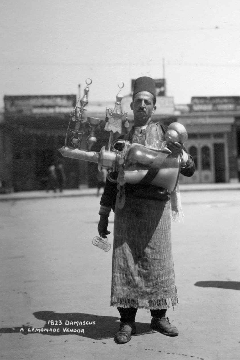 Un venditore di limonata, Damasco, Siria, c1920s-c1930s da Unbekannt