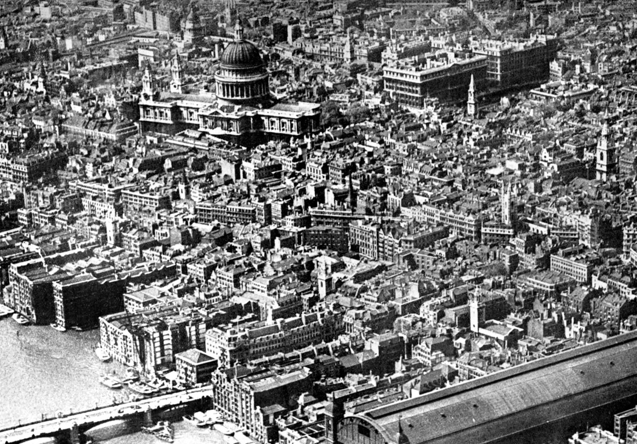 Veduta aerea di Londra, con la Cattedrale di San Paolo, 1926 da Unbekannt