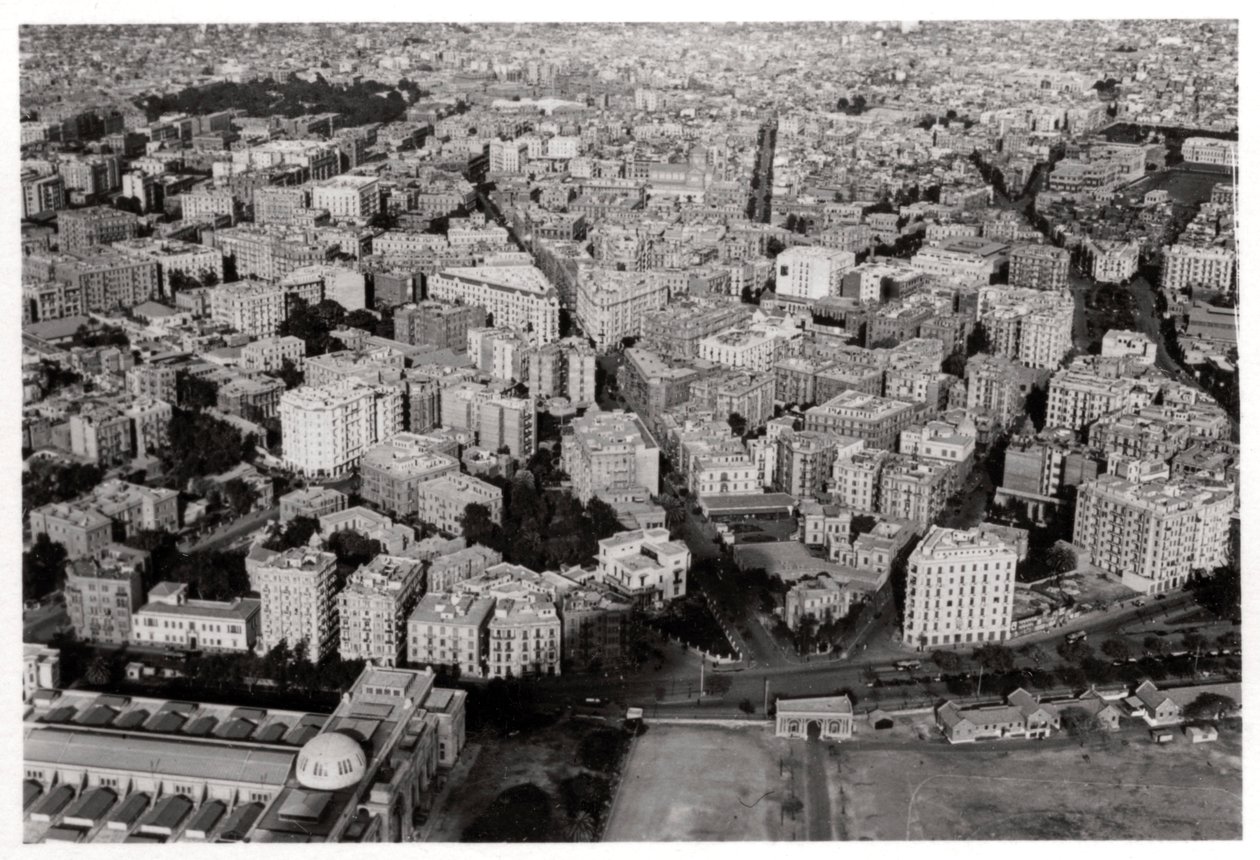 Veduta aerea del Nuovo Cairo, Egitto, da un dirigibile, 1931-1933 da Unbekannt