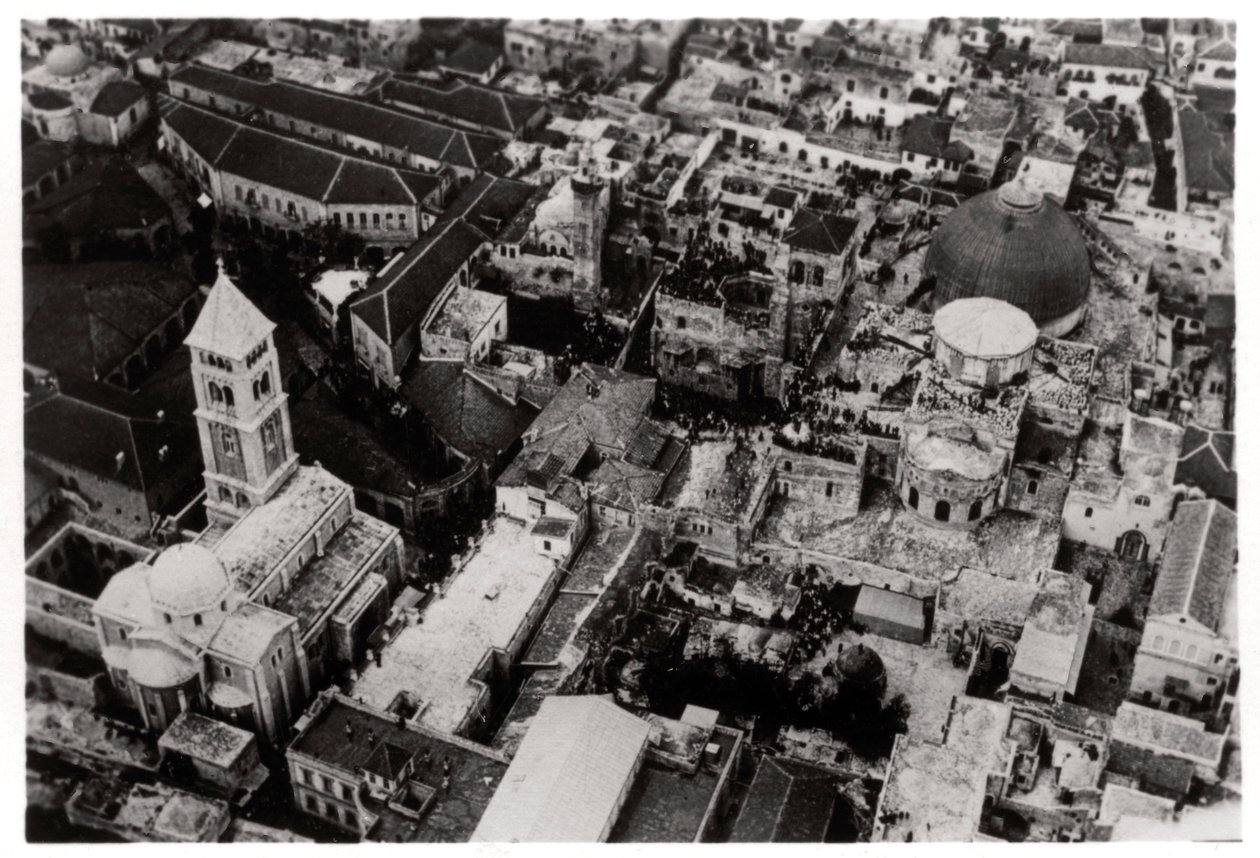 Veduta aerea della Chiesa del Santo Sepolcro, Gerusalemme, Palestina, da un dirigibile, 1931 1933 da Unbekannt