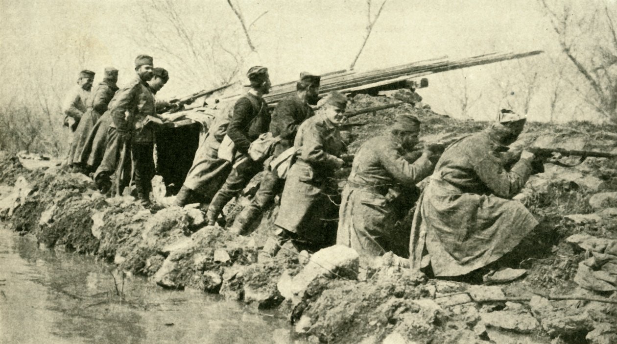 Dopo le piogge: fanteria serba... durante le inondazioni, Prima Guerra Mondiale, c1915, c1920 da Unbekannt