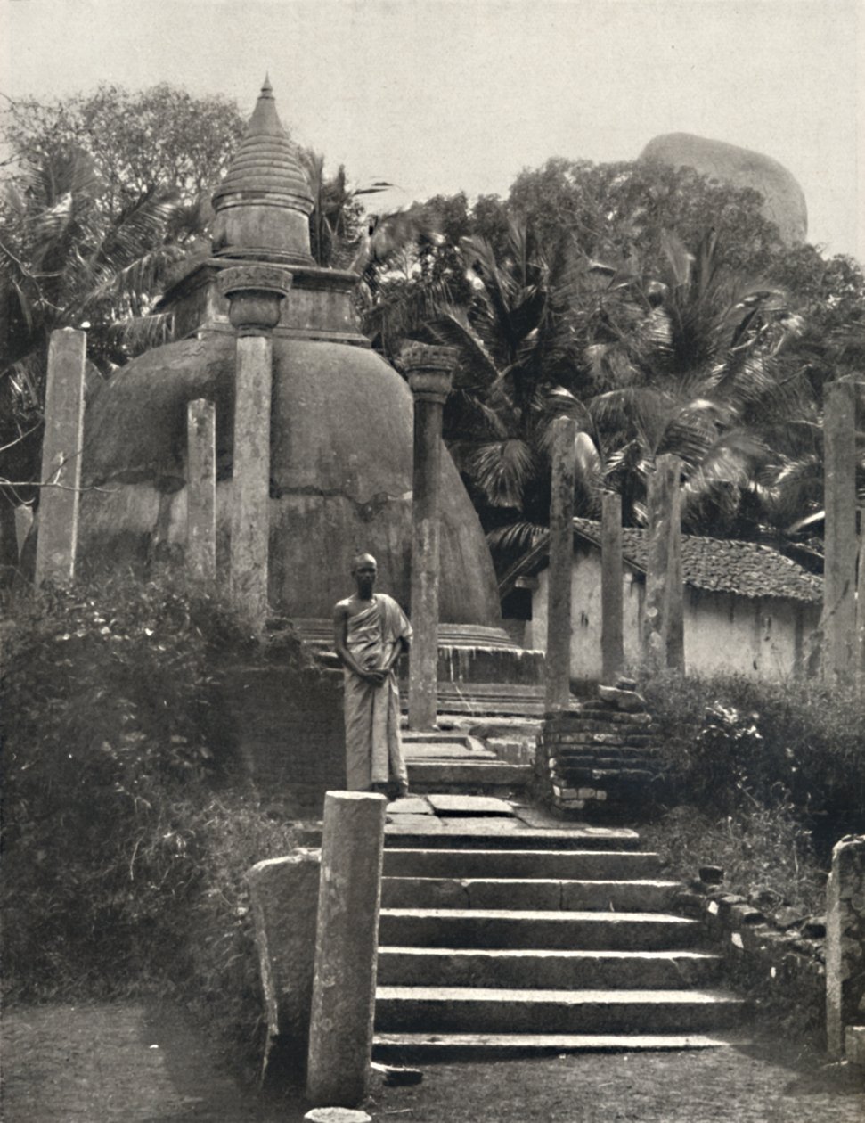 Ambatthala Dagoba a Mihintale, Ruhestatte der Reliquien des Mahinda, costruito nel 275 a.C., 1926 da Unbekannt