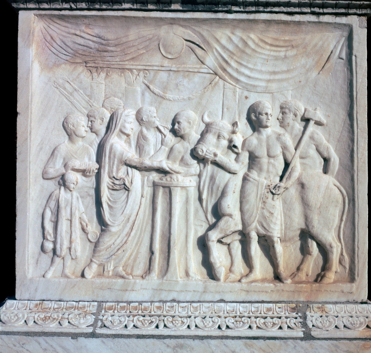 Un altare dedicato al culto imperiale romano da Unbekannt