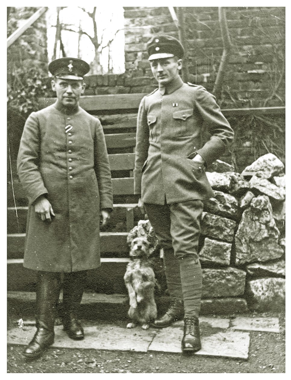 Soldati austriaci o italiani con un cane, febbraio 1918 da Unbekannt