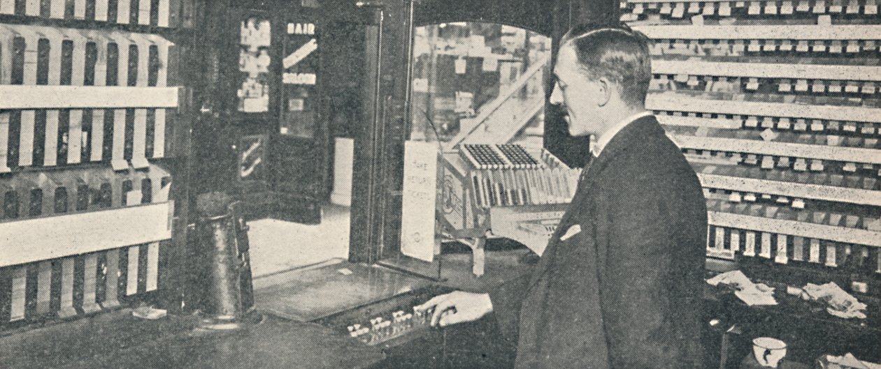 Macchine automatiche per biglietti e resto a Westminster, 1926 da Unbekannt