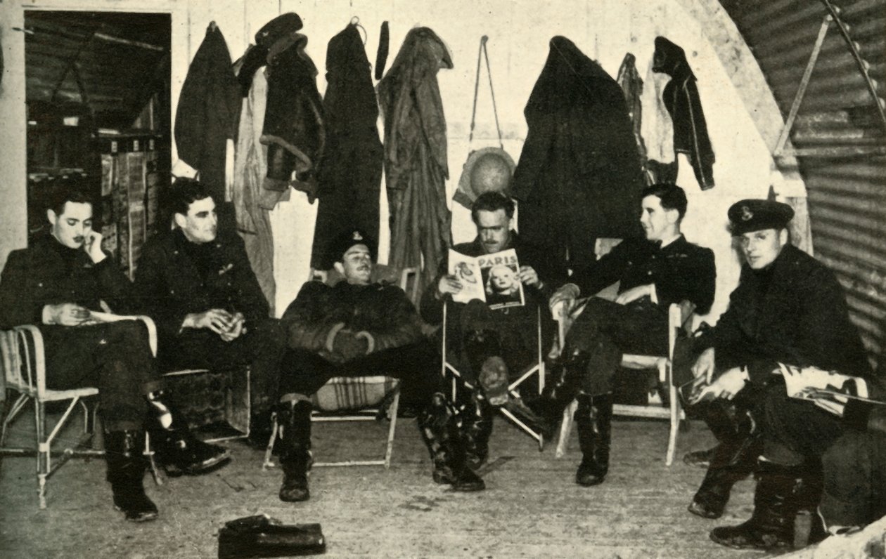 B Flight in Prontezza, c1939-1940, 1941 da Unbekannt