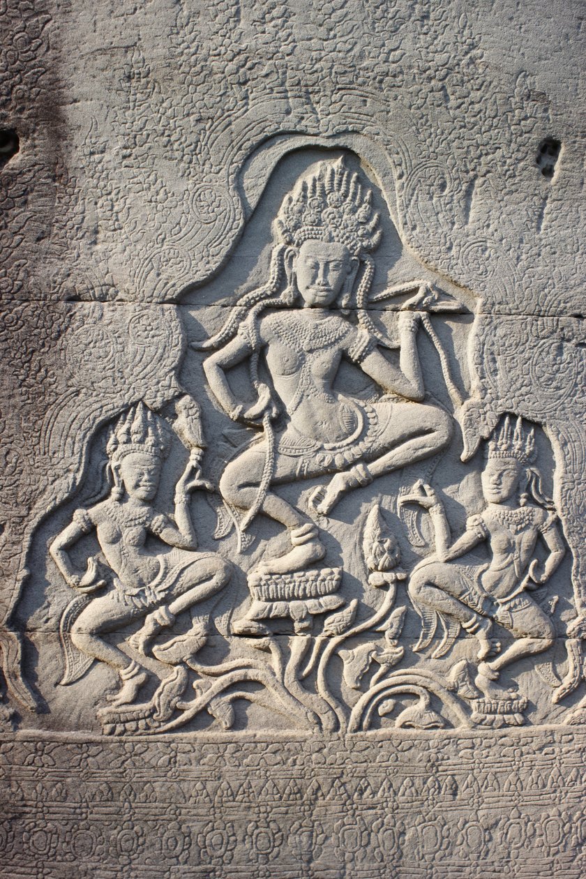 Danzatori celesti scolpiti in un pilastro, Bayon, Siem Reap, Cambogia da Unbekannt