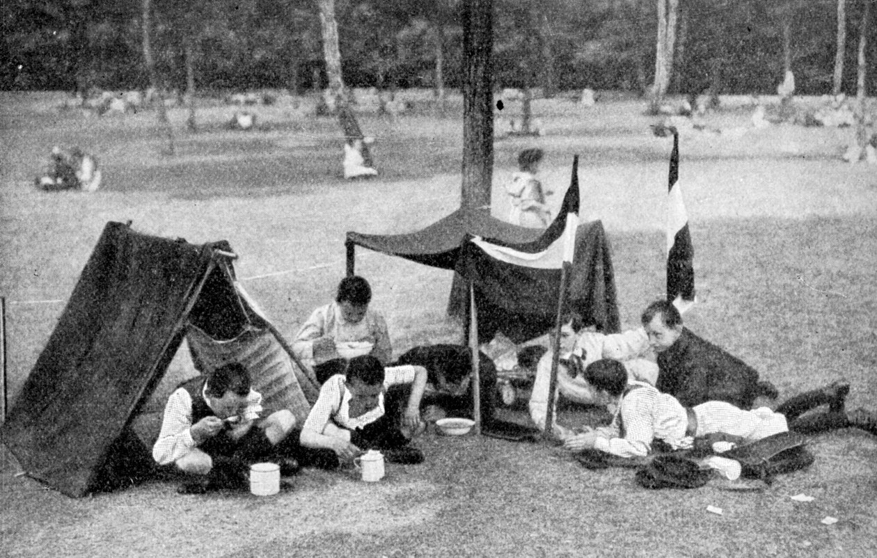 Ragazzi in campeggio, Berlino, Germania, 1922 da Unbekannt