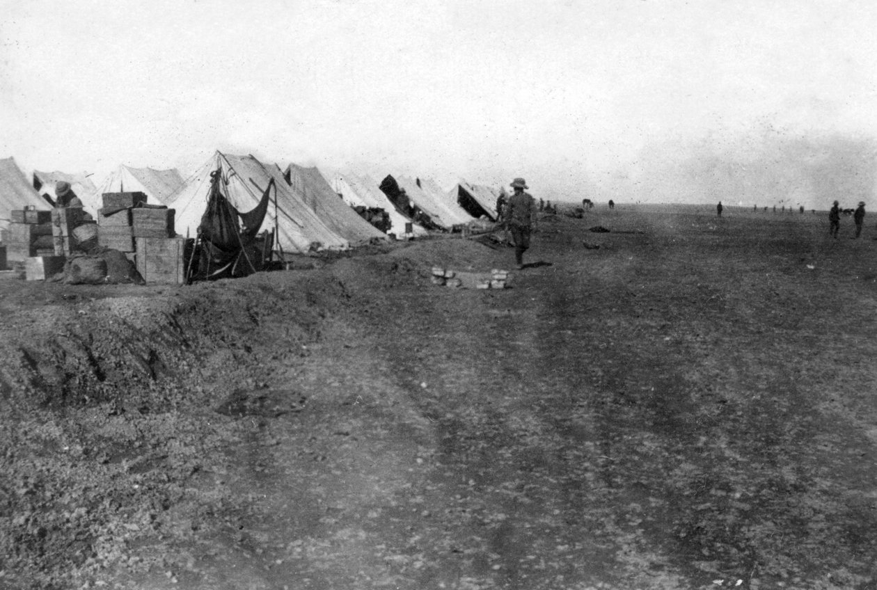 Campo britannico 15 RWR, vicino a Baghdad, 1918 da Unbekannt