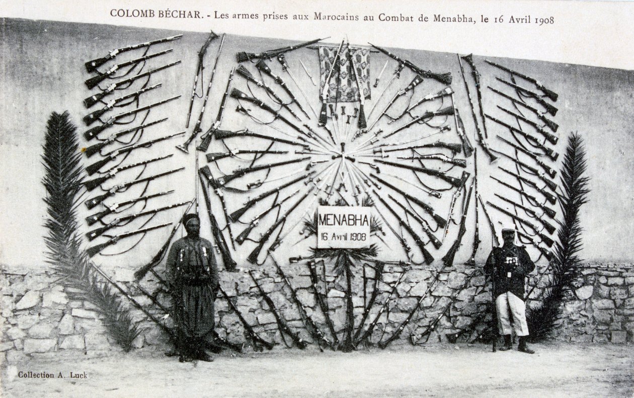 Armi catturate dalla battaglia di Menabha, Colomb-Béchar, Algeria, c1910 da Unbekannt