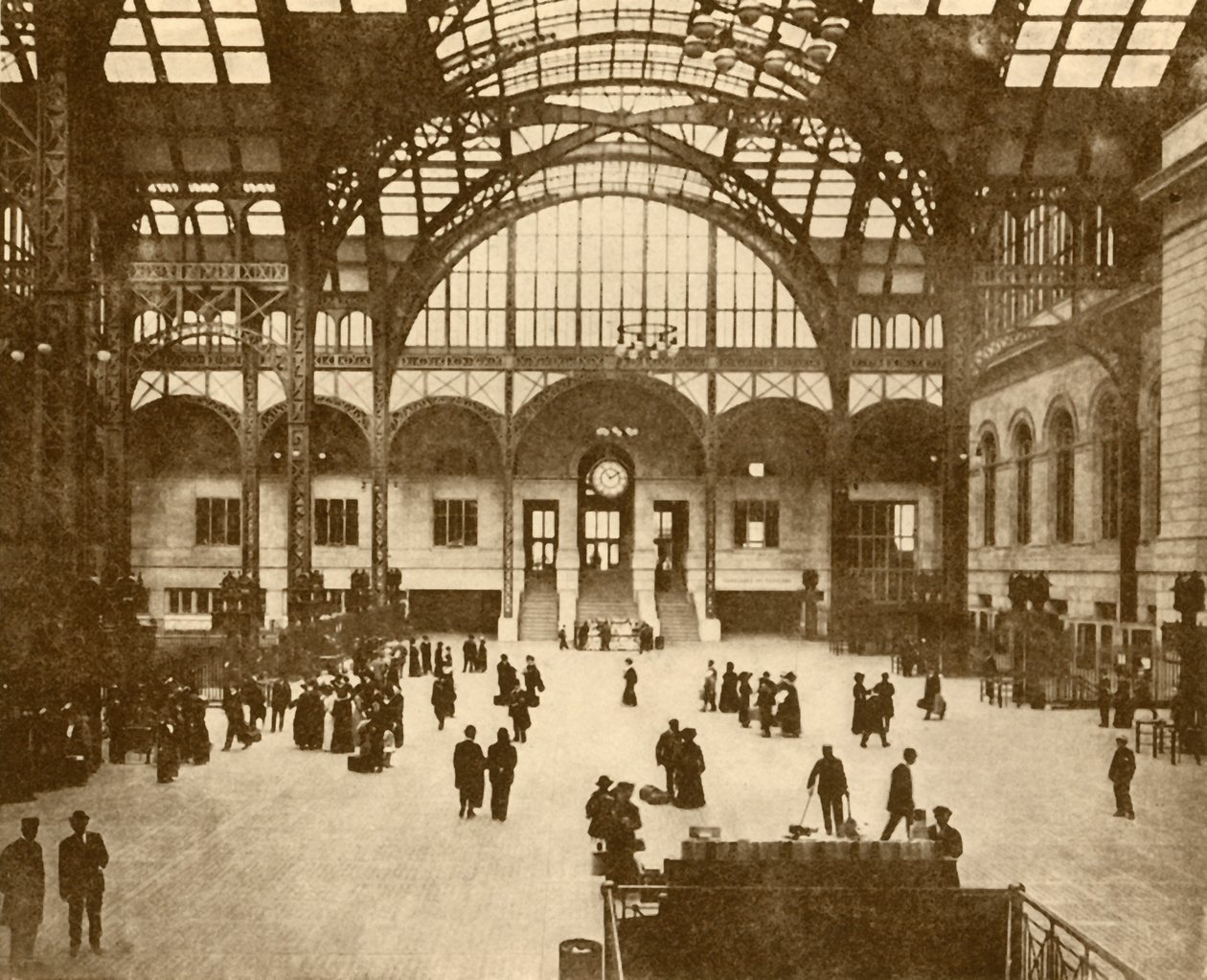 Sala Centrale, Stazione Pennsylvania, New York, Compagnia Ferroviaria della Pennsylvania, 1930 da Unbekannt