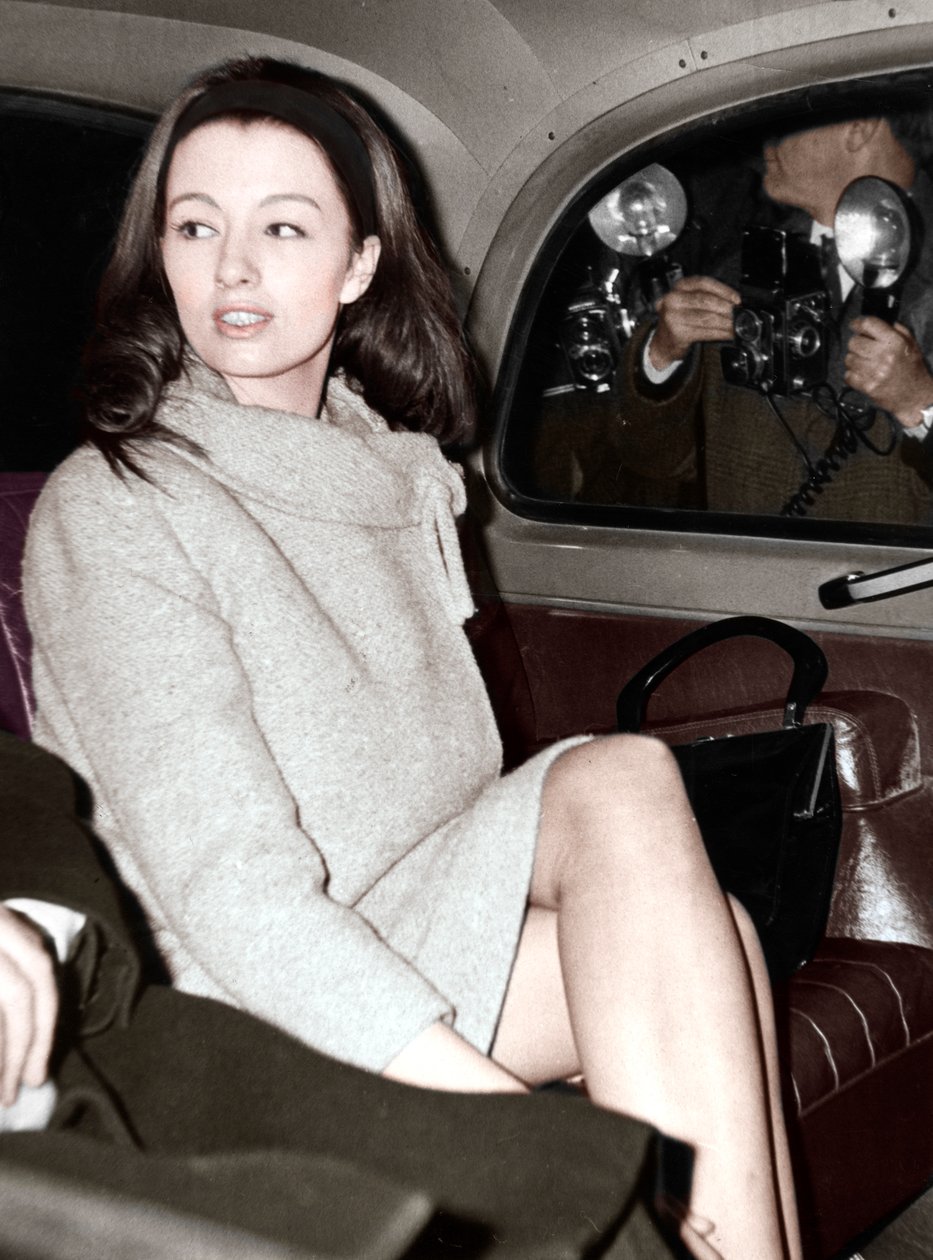 Christine Keeler che arriva all
