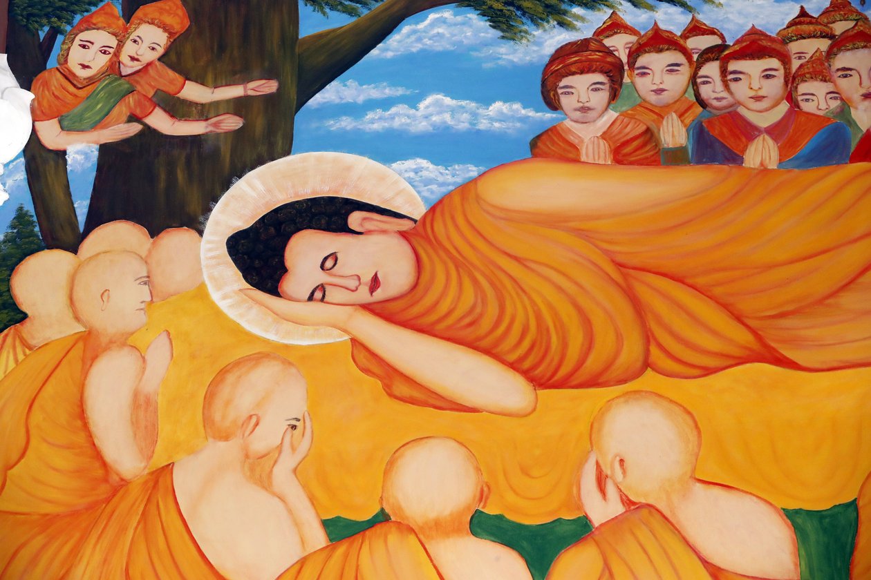 Tempio buddista Chua Tu Quang. Dipinto del Buddha reclinato. Dopo 45 anni di insegnamento del Dharma, il Buddha è passato nel Parinirvana. Vung Tau. Vietnam da Unbekannt