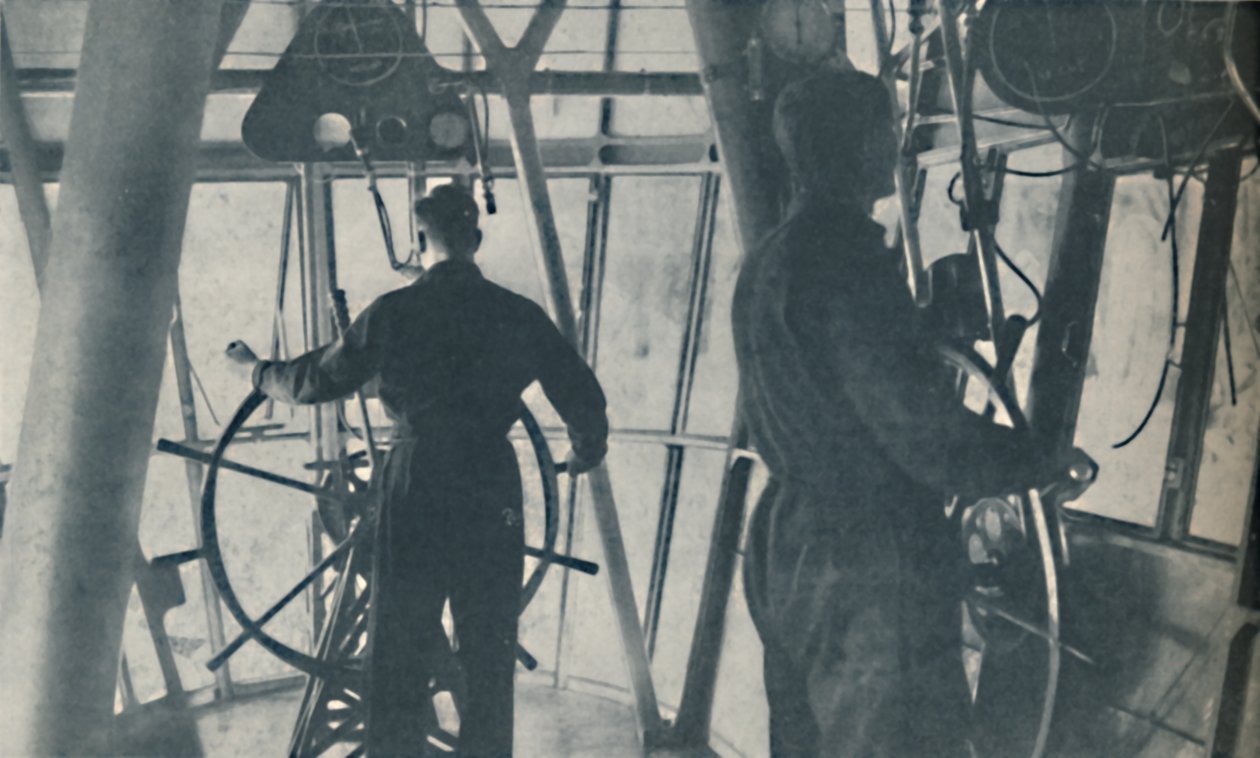 Comfort per i passeggeri e la cabina di un meraviglioso controllo centrale, c1935 da Unbekannt