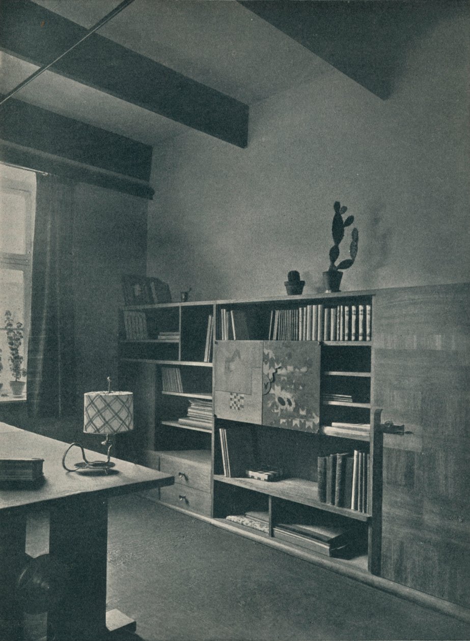Angolo di una biblioteca progettata da Hans Hartl da Unbekannt