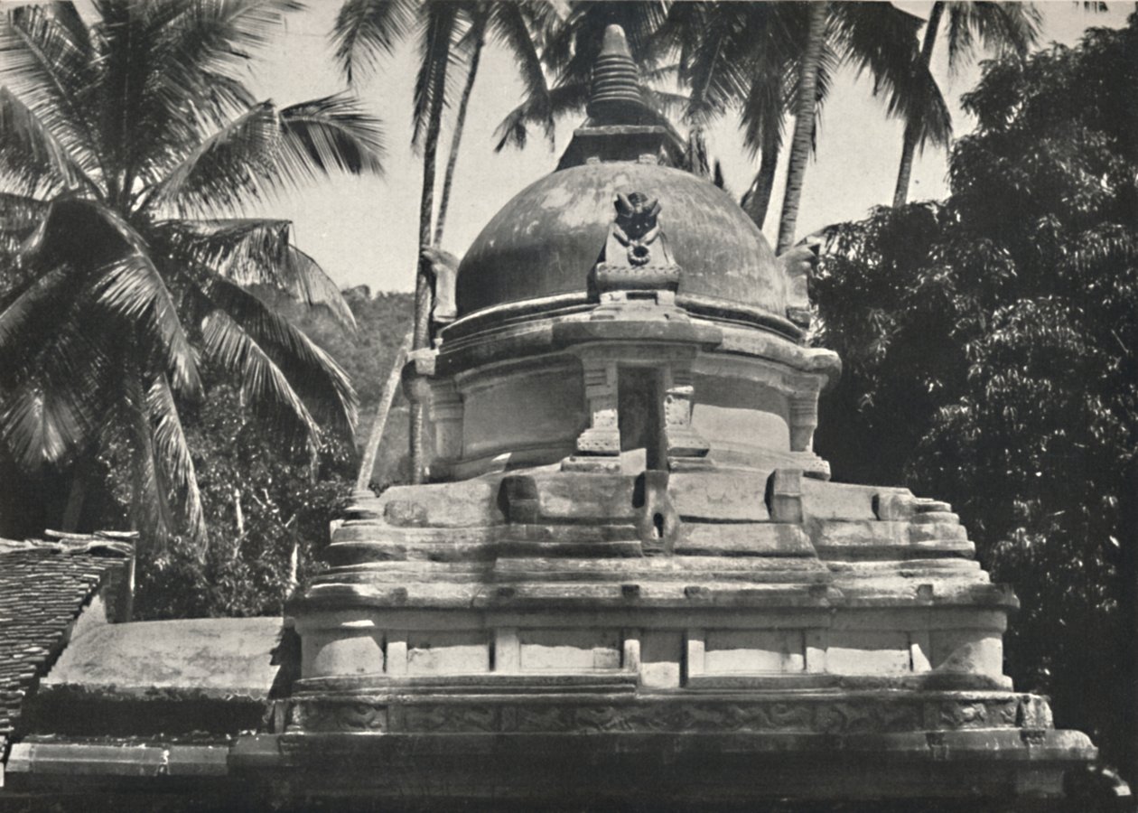 Dagoba nel Tempio del Sacro Dente a Kandy, 1926 da Unbekannt