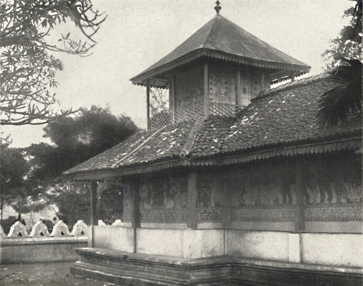 Dewale s. Tafel 58 presso la Dagoba del Sacro Dente a Kandy, 1926 da Unbekannt