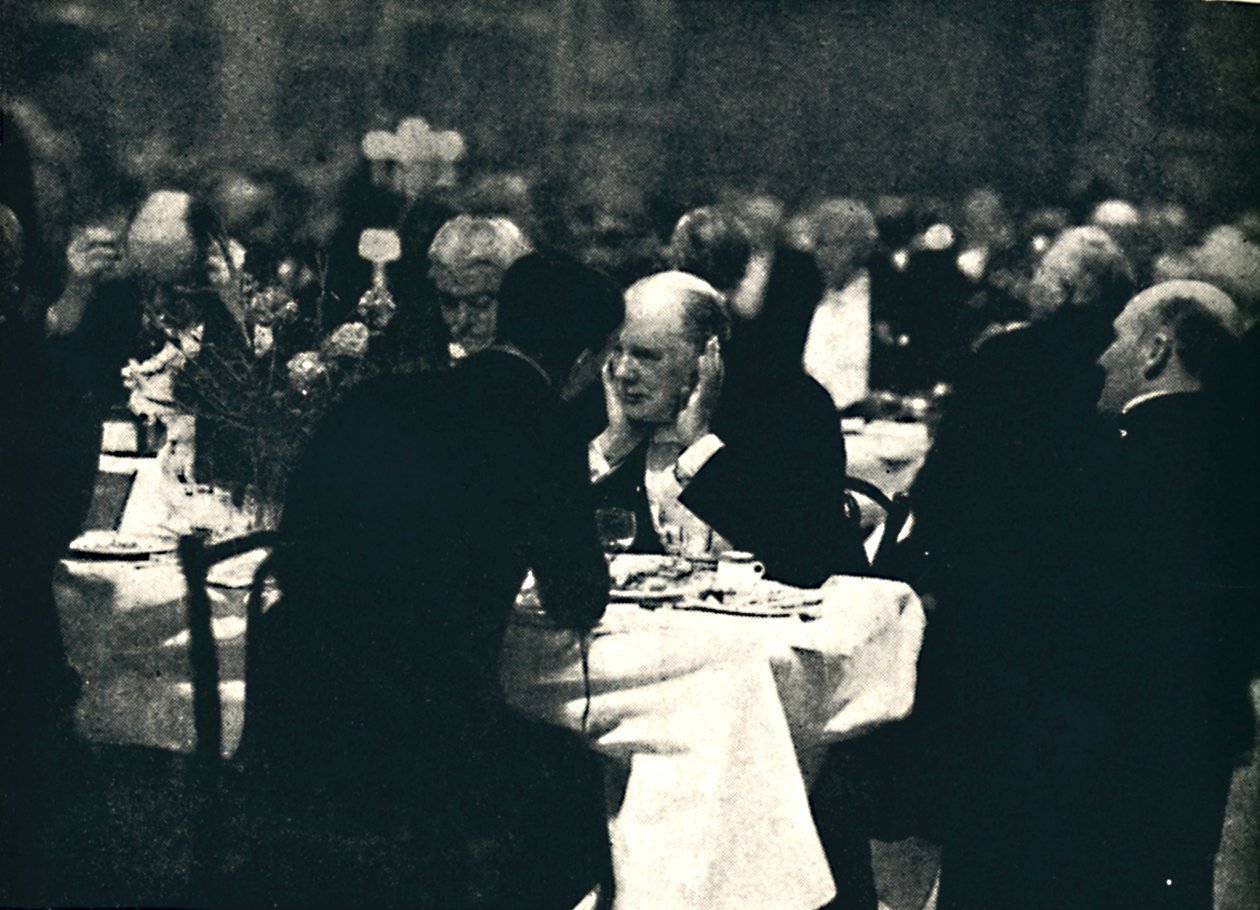 Cena fuori a Burlington House, 1932, 1945 da Unbekannt
