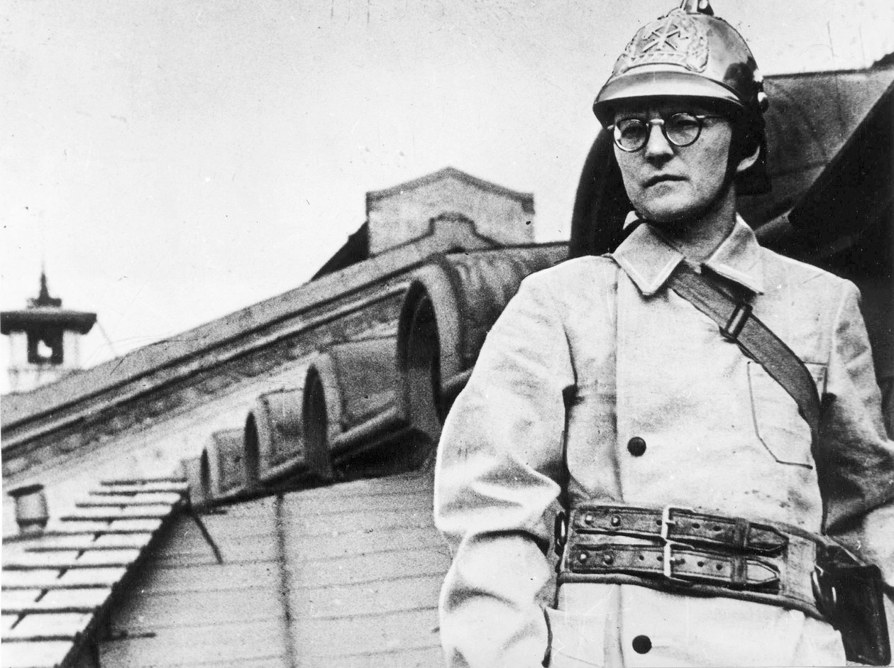 Dmitri Shostakovich, compositore russo, durante l