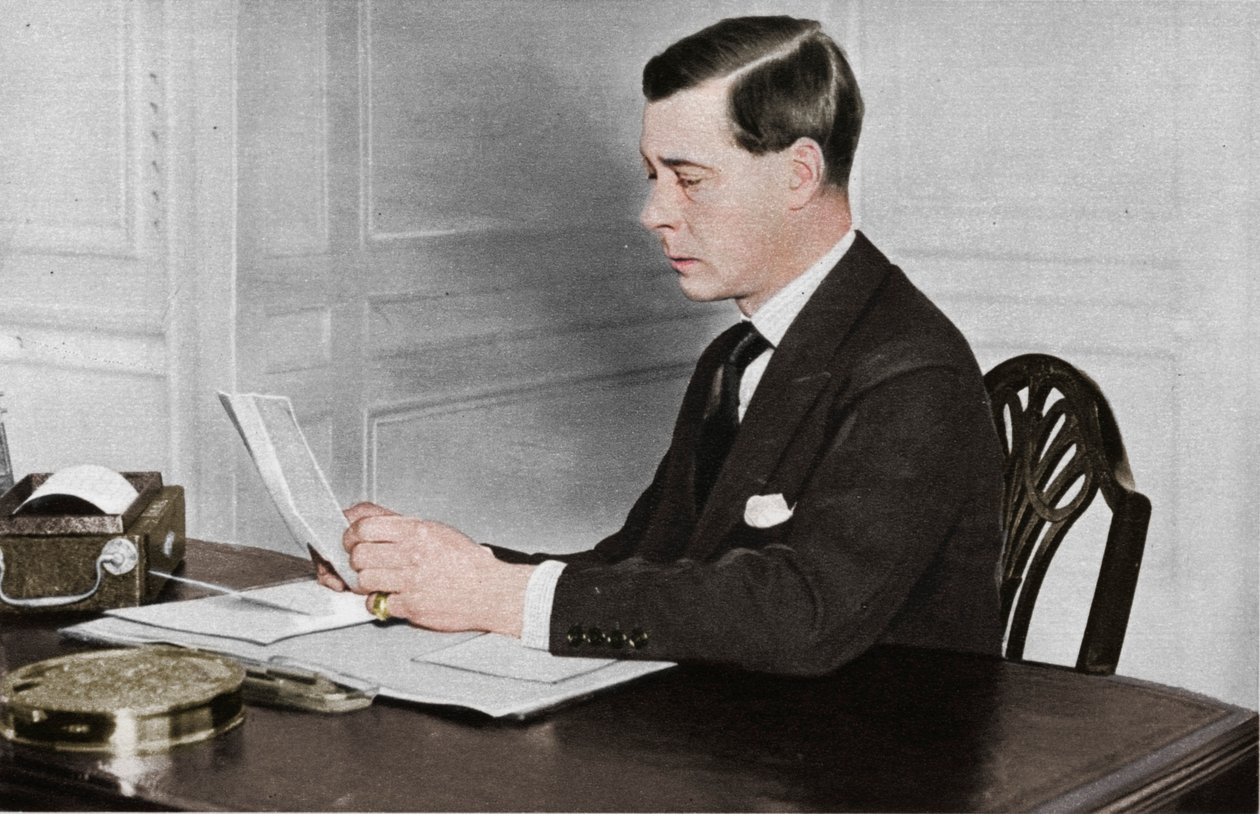 Edoardo VIII che lavora nel suo ufficio a St. James