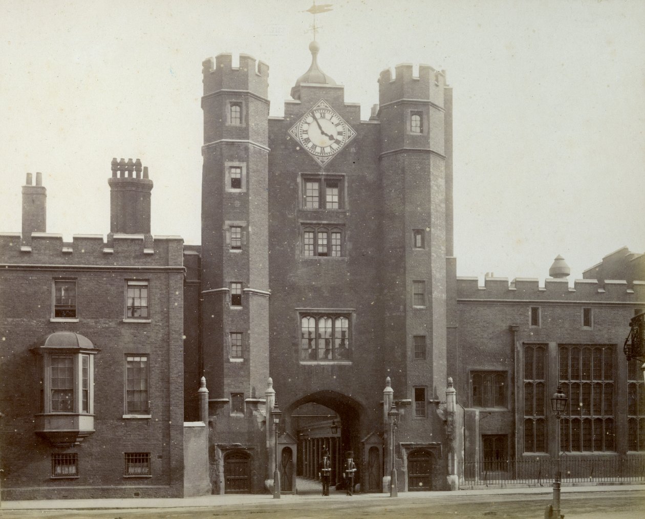 Esterno del Palazzo di St James, Londra, 1887 da Unbekannt