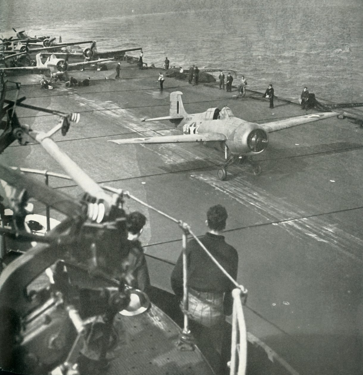 Aerei da combattimento a bordo di una portaerei, Seconda Guerra Mondiale da Unbekannt