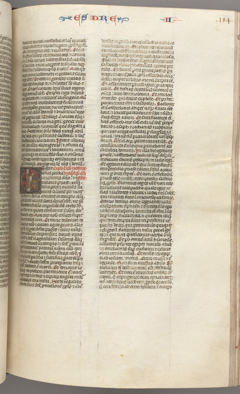 Fol. 184r, Esdra II, iniziale istoriata E, un prete che incensa un altare, c. 1275-1300 da Unbekannt