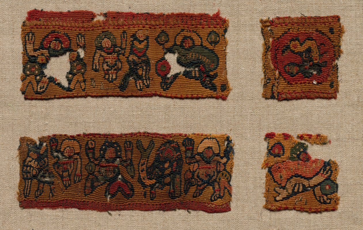 Quattro frammenti del bordo a gammadion di una tunica, 400-600 d.C. da Unbekannt