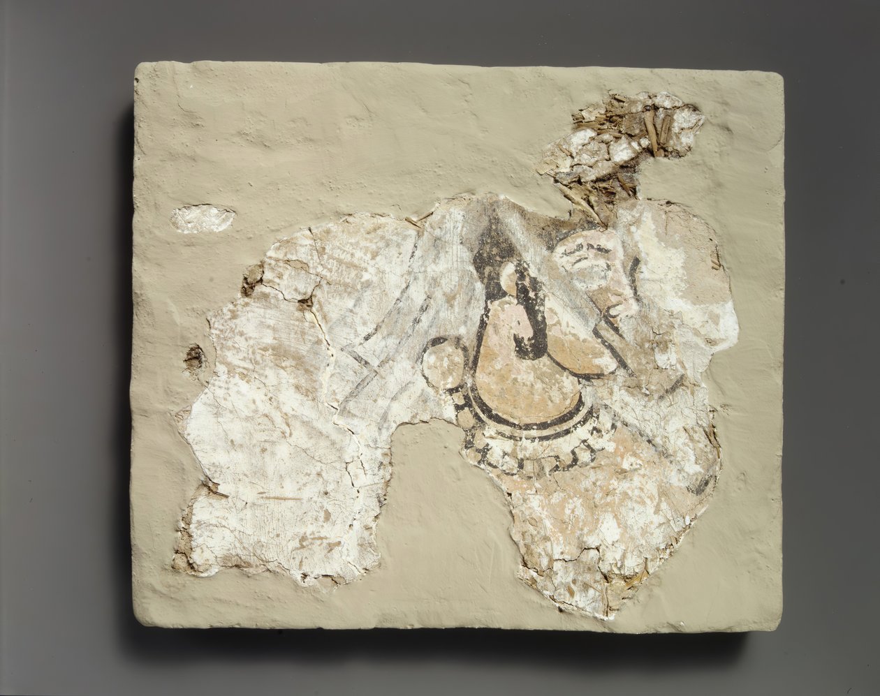 Frammento di pittura murale: donna con copertura per la bocca padam, ca. VII secolo d.C. da Unbekannt