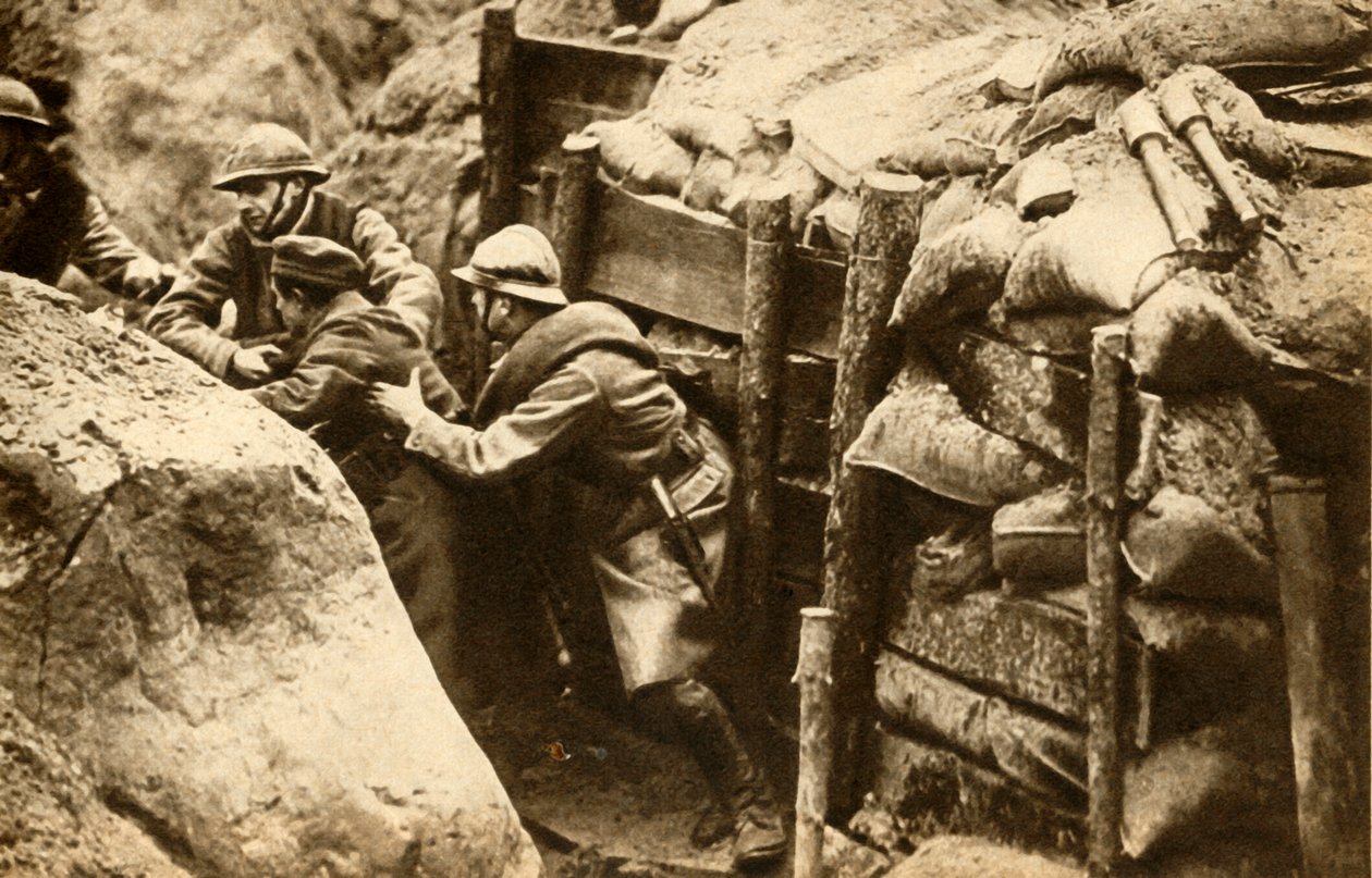 Soldati francesi che assaltano una trincea tedesca, Prima Guerra Mondiale, 1914-1918, 1933 da Unbekannt