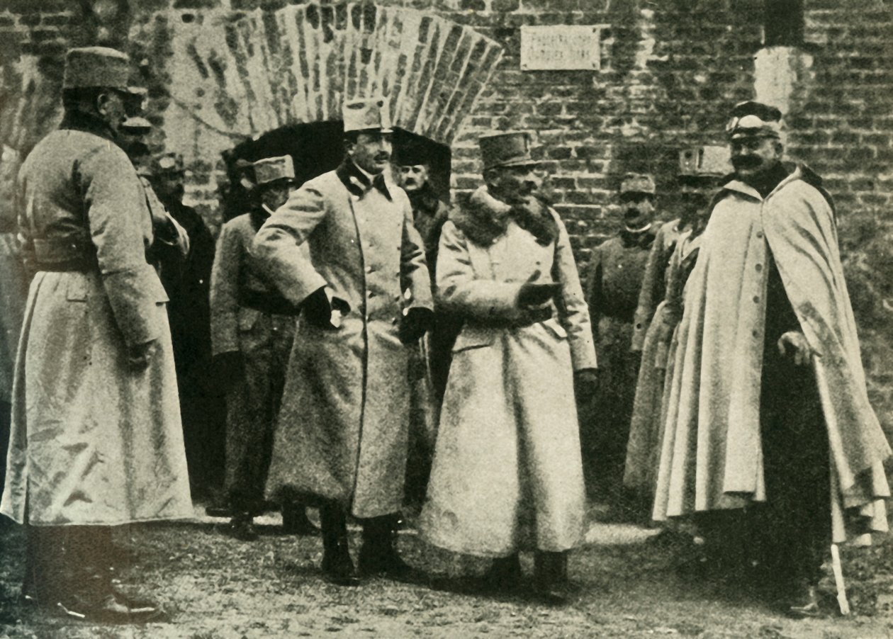 Il generale Kusmanek e il principe Francesco Giuseppe alla Fortezza di Przemysl, Prima Guerra Mondiale, 1915, c1920 da Unbekannt