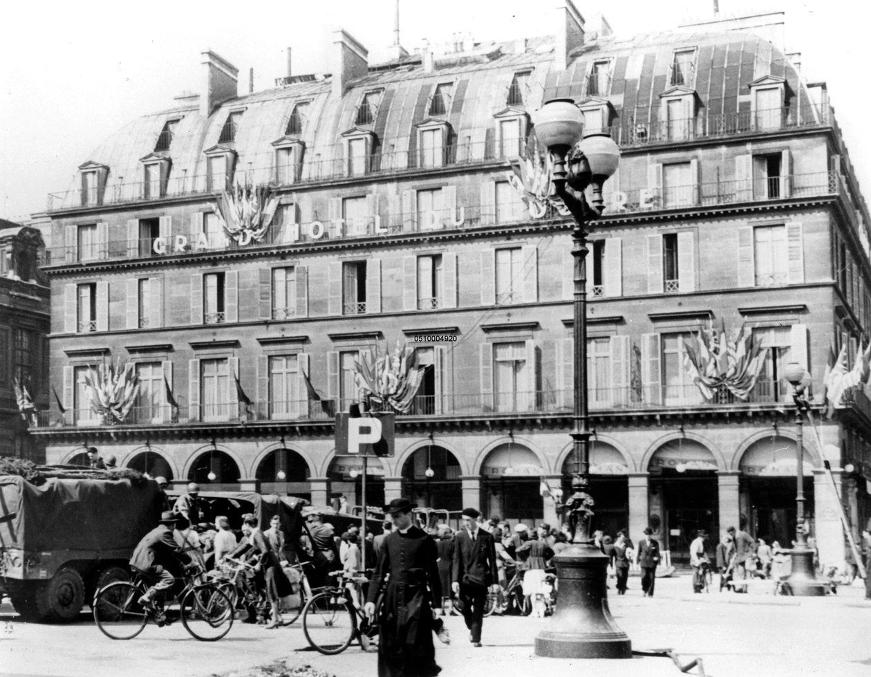 Le truppe francesi del generale Leclerc nel centro di Parigi, agosto 1944 da Unbekannt