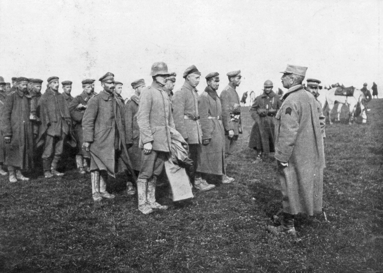 Prigionieri tedeschi catturati il 18 aprile 1918 a cui vengono spiegate le regole della loro prigionia, Francia da Unbekannt