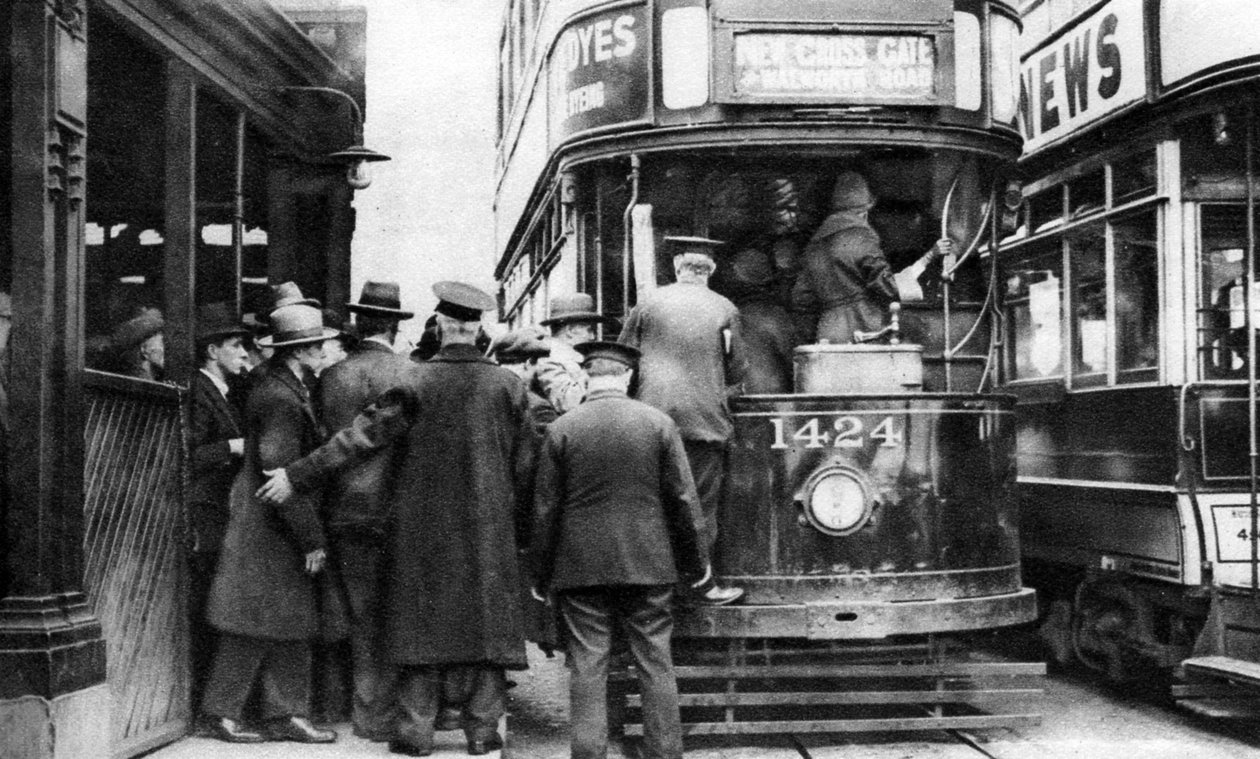 Salire su un tram a Blackfriars, Londra da Unbekannt