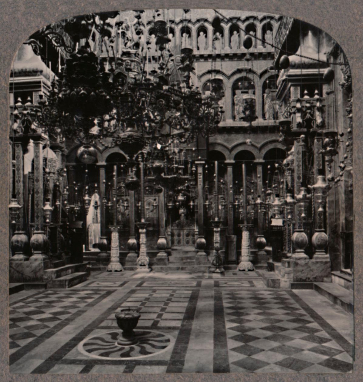 Cattedrale greca nella Chiesa del Santo Sepolcro, Gerusalemme, c1900 da Unbekannt