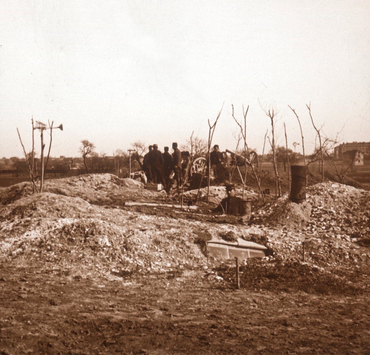 Batteria nascosta, c1914-c1918 da Unbekannt