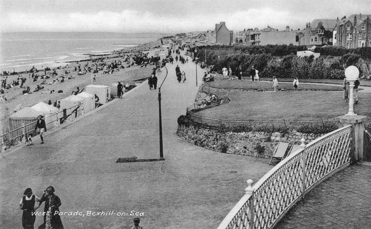Villeggianti sul West Parade, Bexhill-on-Sea, East Sussex, c1900s-c1920s da Unbekannt