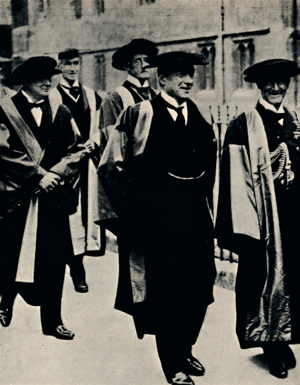 Laurea honoris causa a Oxford, 1925, 1945 da Unbekannt