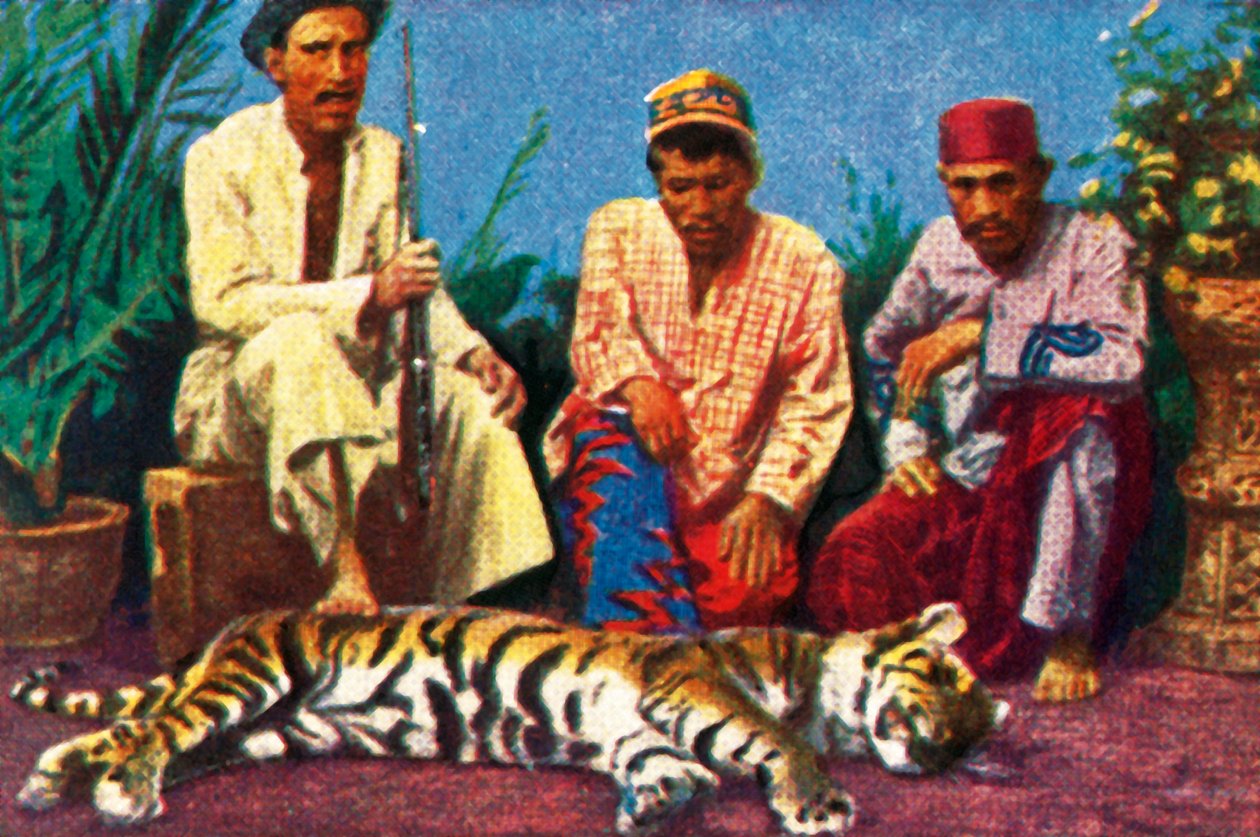 Cacciatori con tigre morta a Sumatra, c1928 da Unbekannt