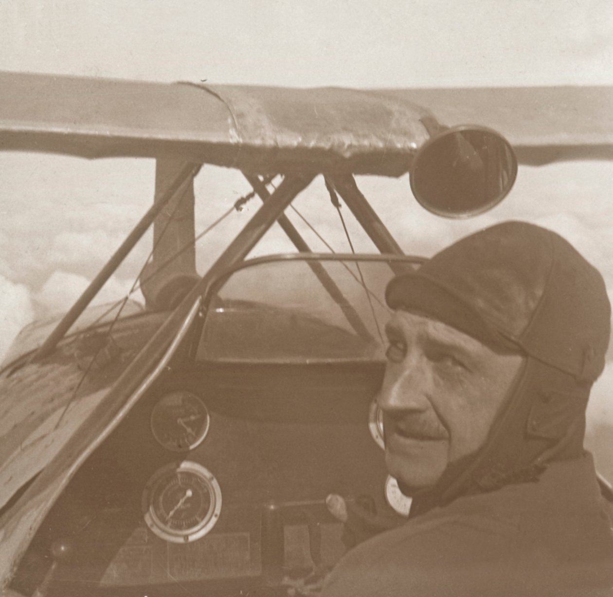 Tra le nuvole a 1200 metri, c1914-c1918 da Unbekannt
