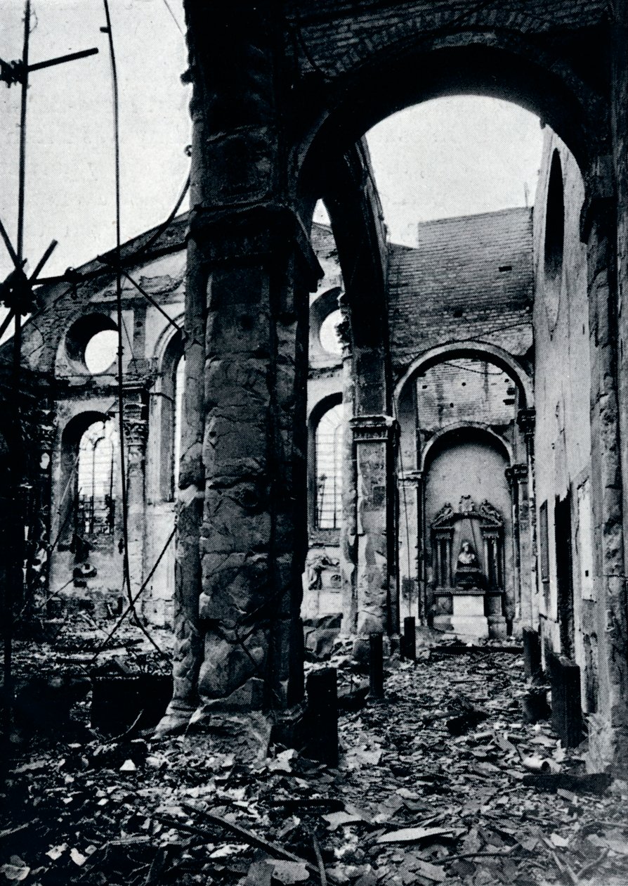 Interno della Chiesa di St. Mary Le Bow, Cheapside bruciata in un raid aereo, 1941 da Unbekannt