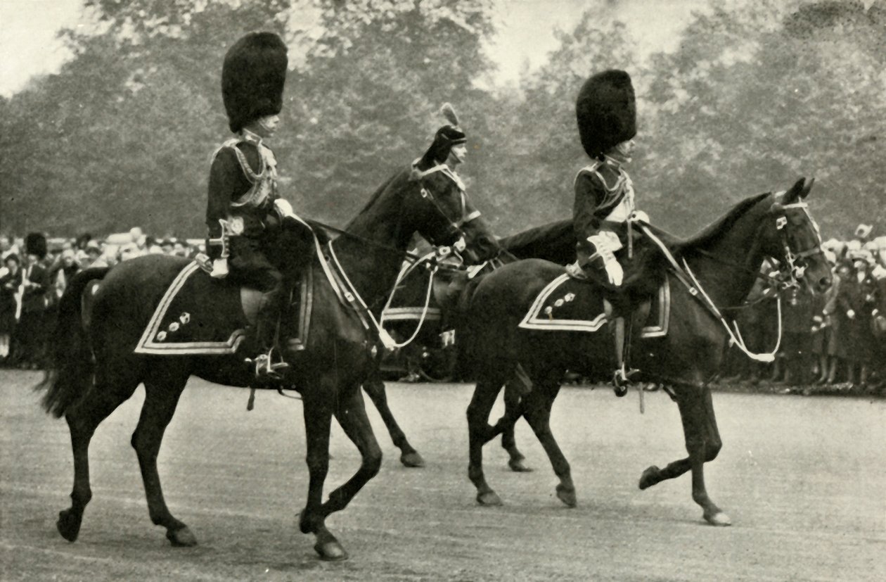 Re Giorgio a cavallo con il defunto re Giorgio V e il principe di Galles da Unbekannt