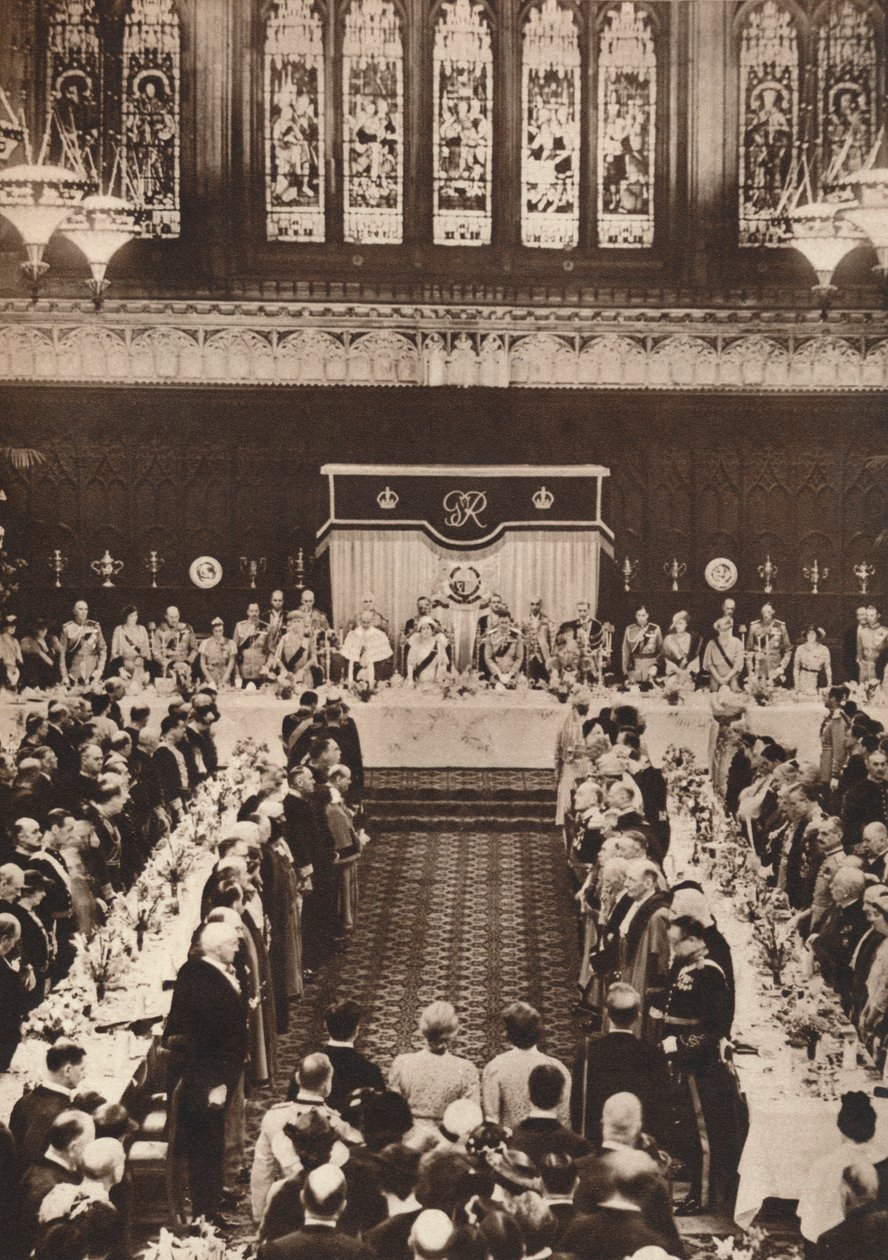 Re Giorgio VI e la regina Elisabetta a un pranzo per celebrare l