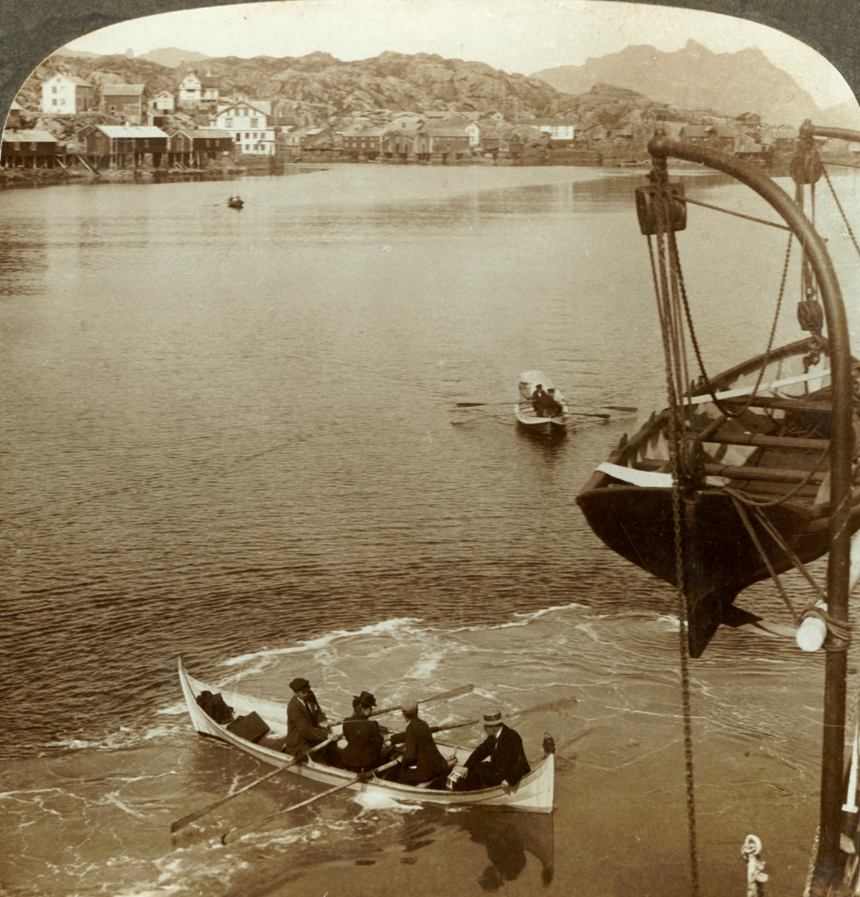 Sbarco da un piroscafo in paese artico, Svolvaer, Isole Lofoten, N. Norvegia, c1905 da Unbekannt