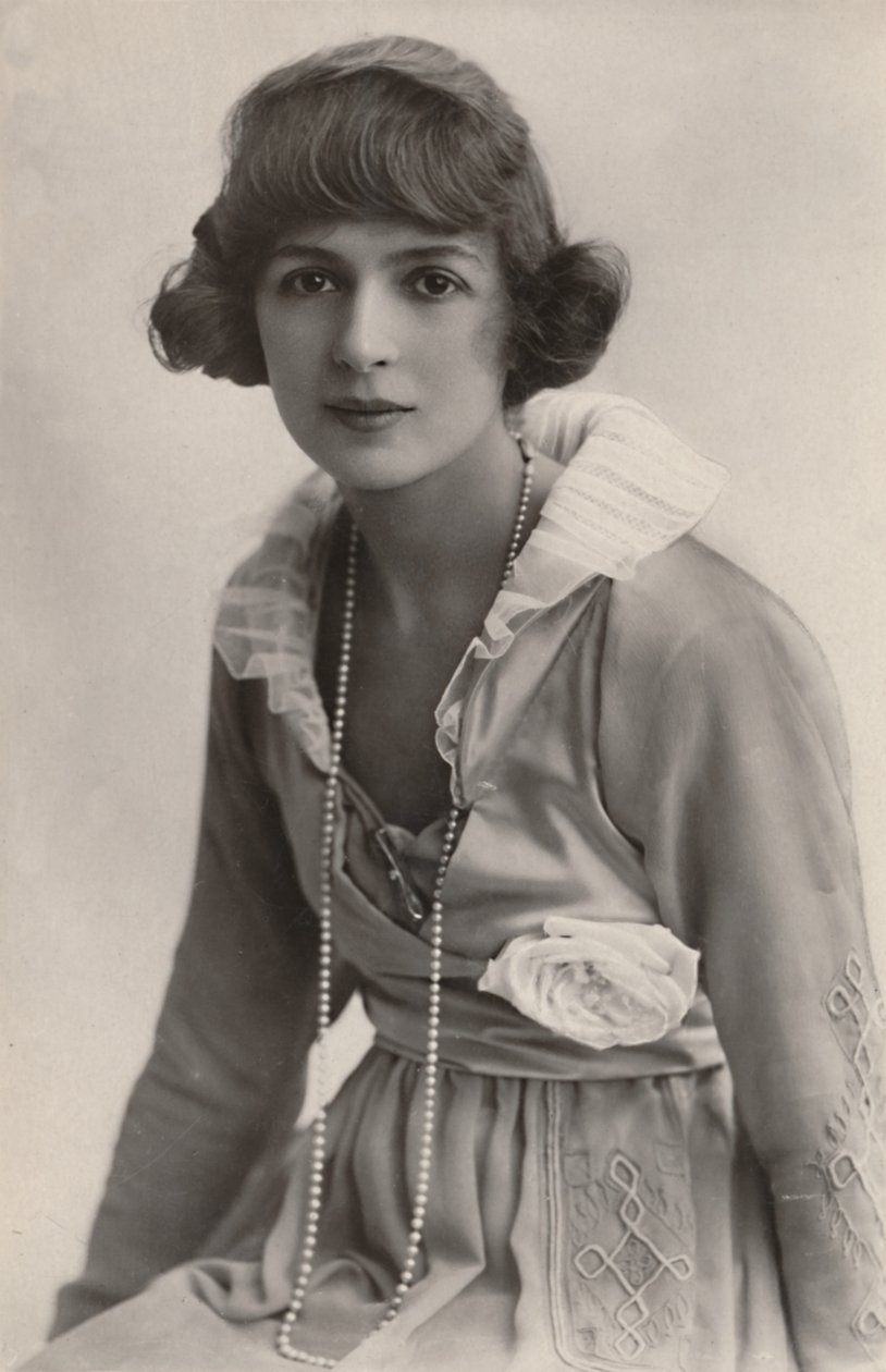 Miss Julia James, c1930 da Unbekannt