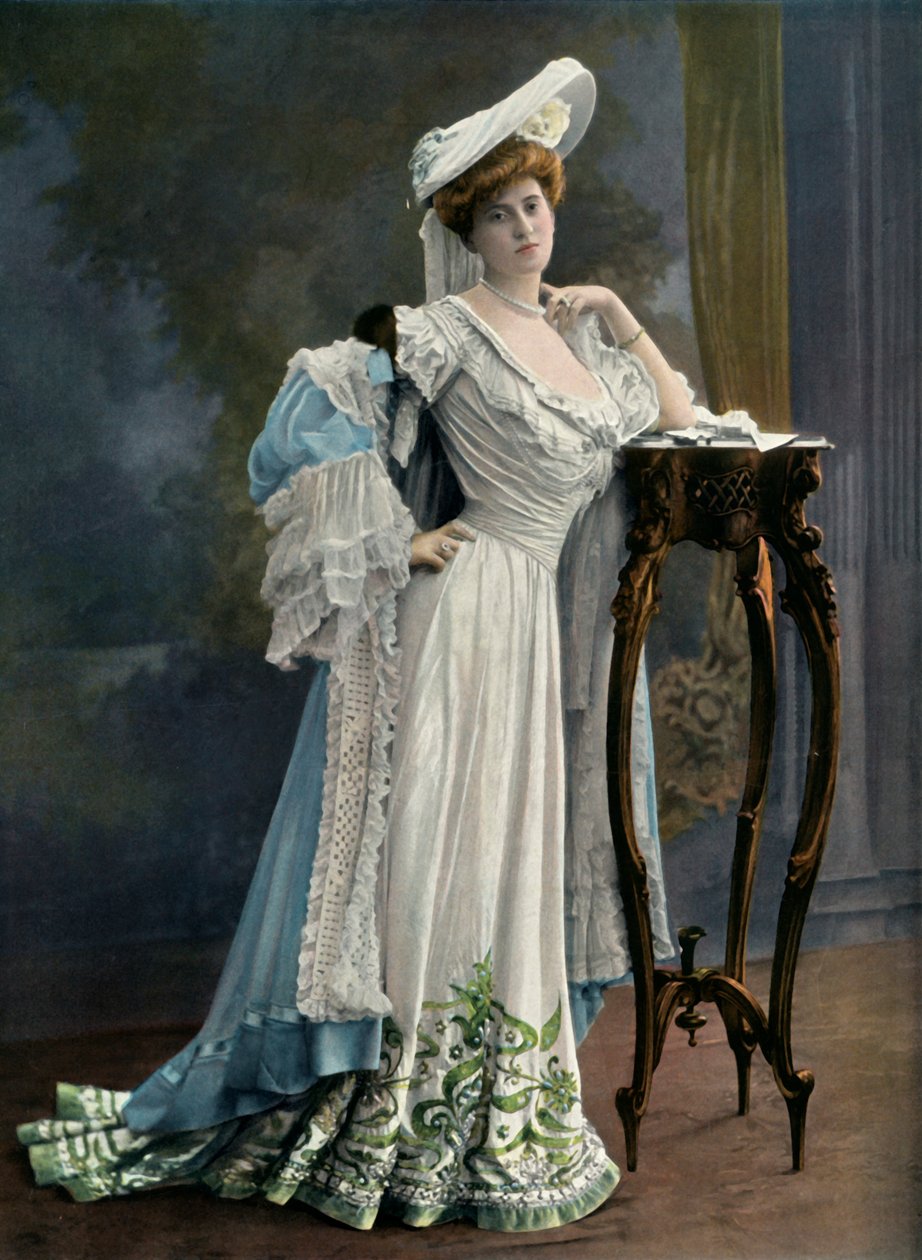 Mlle. Paule Andral - Del Teatro del Vaudeville - Ruolo di Roseline Denis. - L